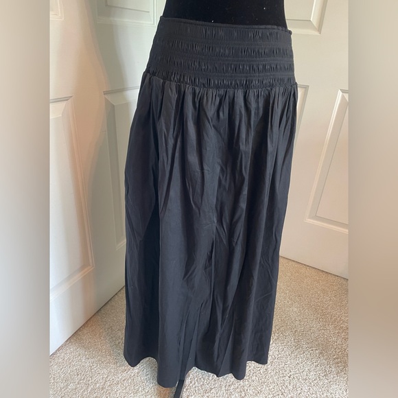 NWT Black Chico's Poplin Smocked Skirt -  Size 1 (8/10-M) - Picture 5 of 9